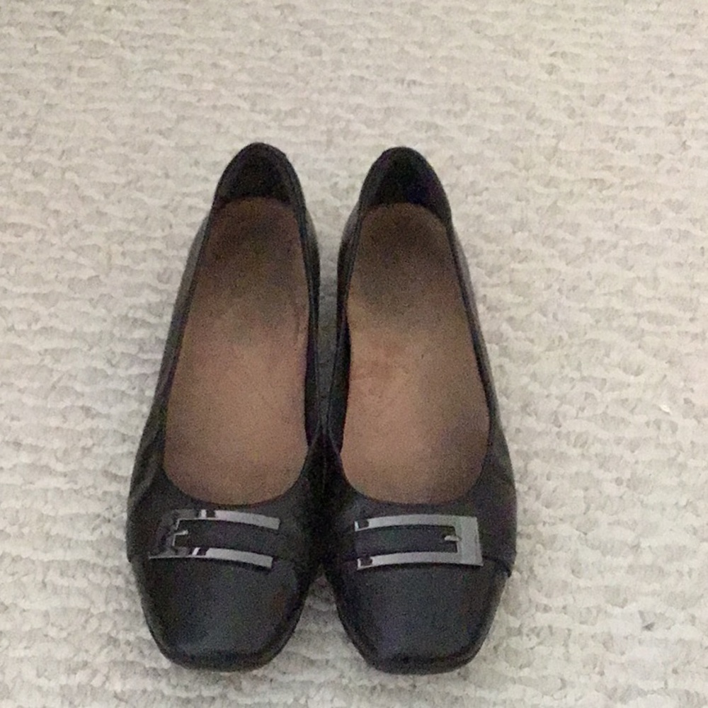 Black Flat Shoes